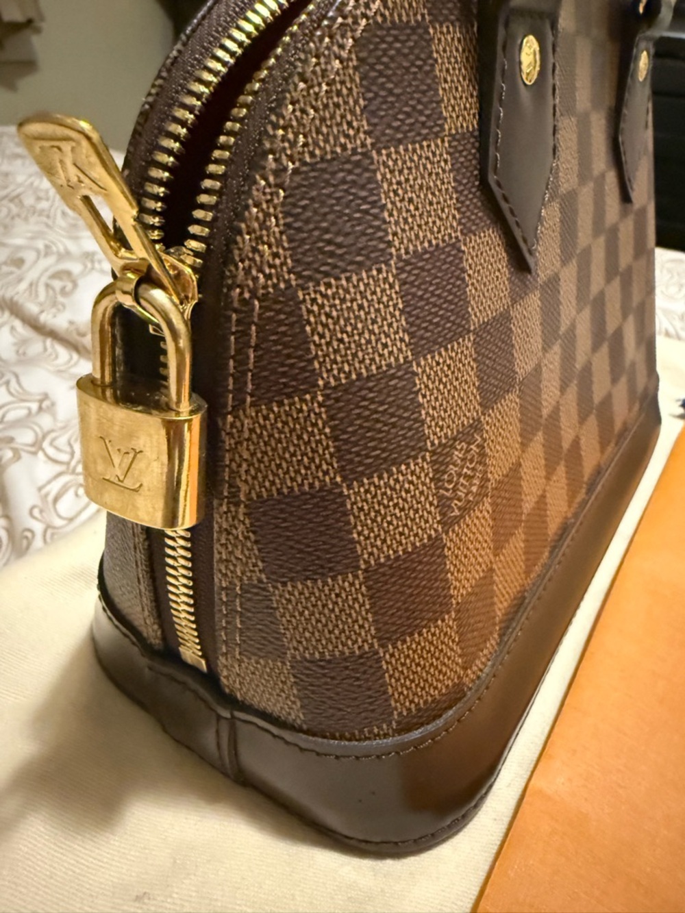 Louis Vuitton Alma BB handbag. Like new, giftable condition. - Picture 8 of 8